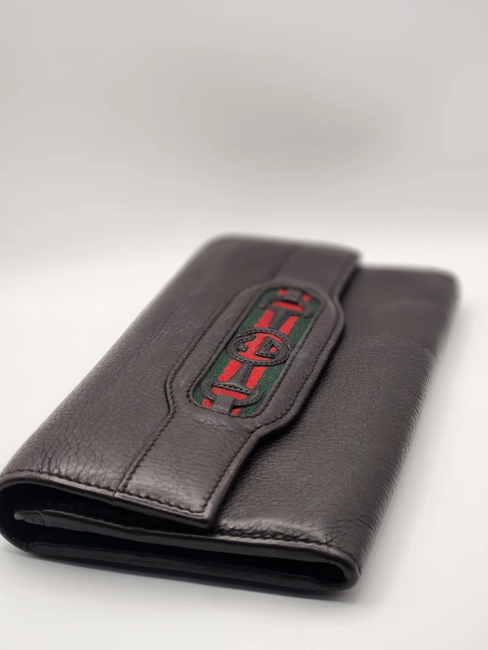 Authentic GUCCI Vintage Web Accent Leather Continental Wallet + COA + Dustbag